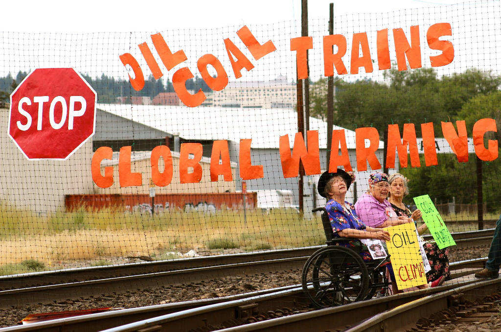 Spokane Veterans for Peace Blockading Fossil Fuel Trains