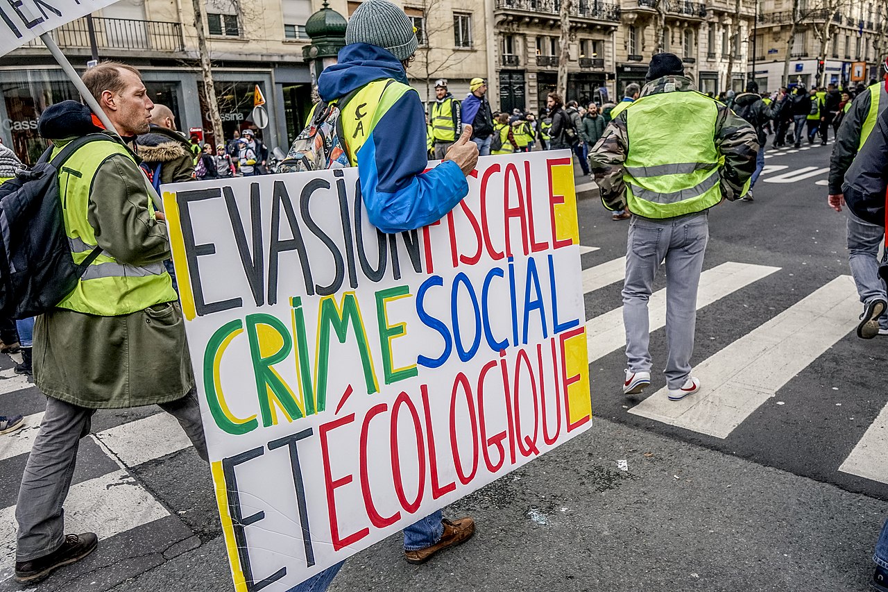 Understanding The Yellow Vests Movement and Its Stakes From an Ecological Perspective