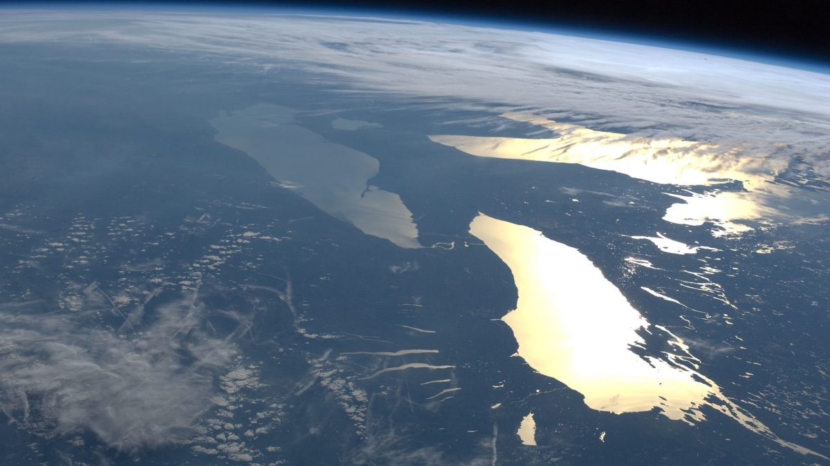 Lake Erie (left) is the 11th largest lake in the world. Public domain NASA photo.